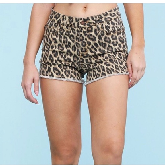 Judy blue leopard print shorts size xl - Picture 4 of 5